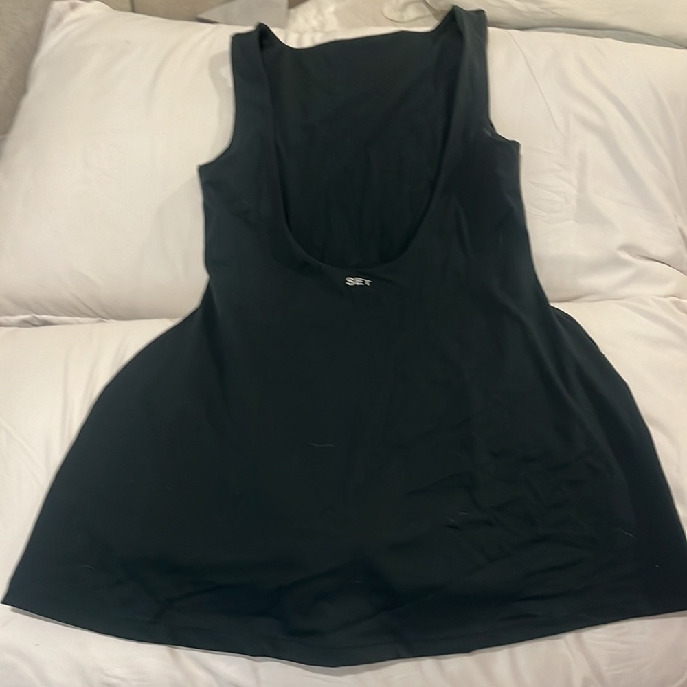 SET ACTIVE SPORT BPDY SIZE MEDIUM HIGH NECK DRESS